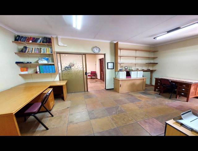 4 BEDROOM HOUSE FOR SALE IN LUKASRAND